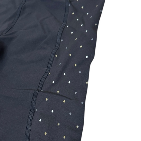 LULULEMON Cropped Leggings Reflective Detail Scalloped Hem Size 4 - Picture 6 of 6